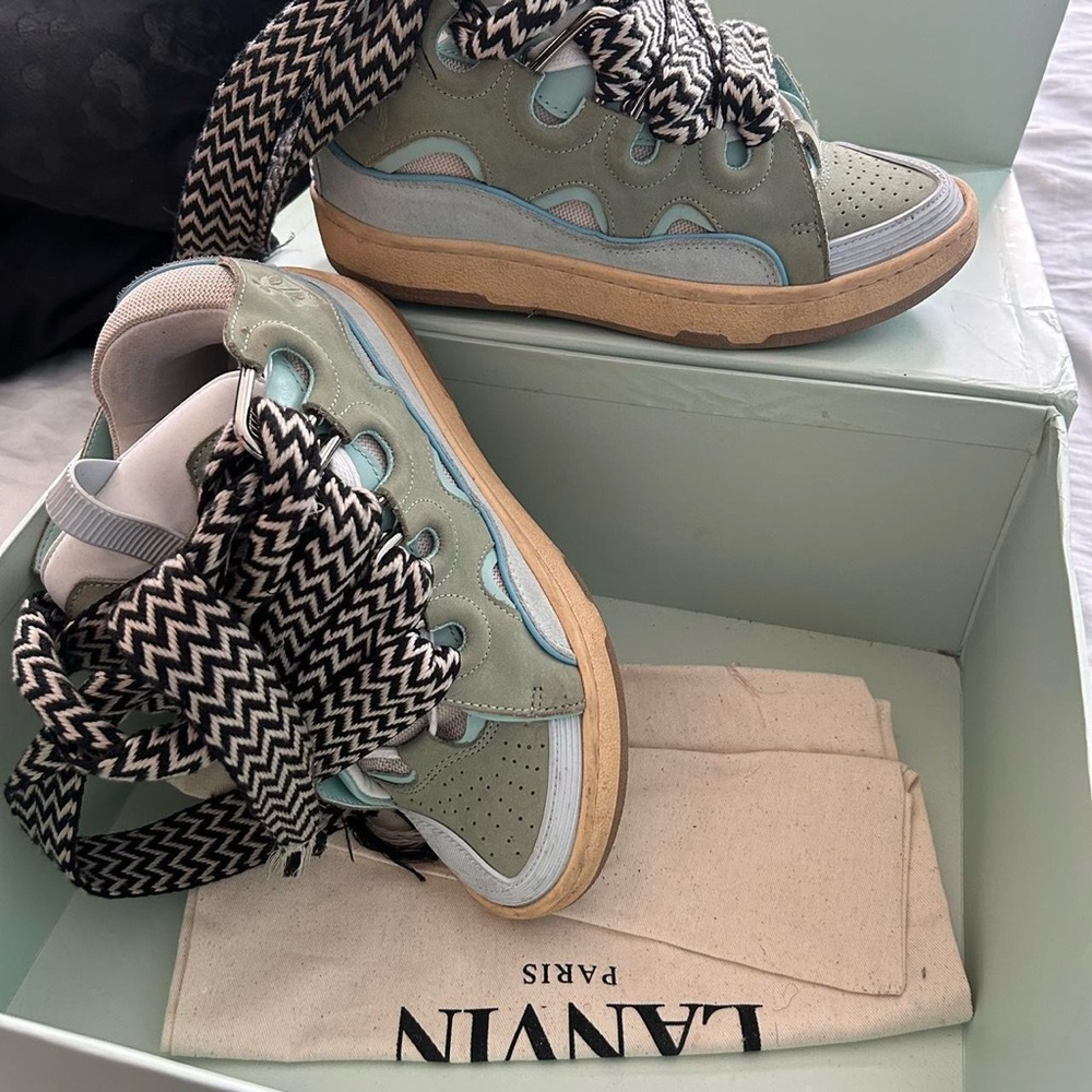 Women's Casual Low-Top Sneakers